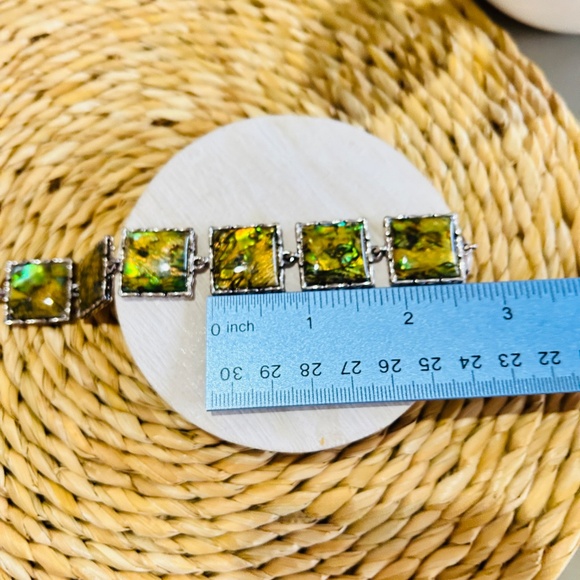 Vintage Abalone Shell Panel Link Bracelet with Silver Tone Toggle Close. - Picture 14 of 15